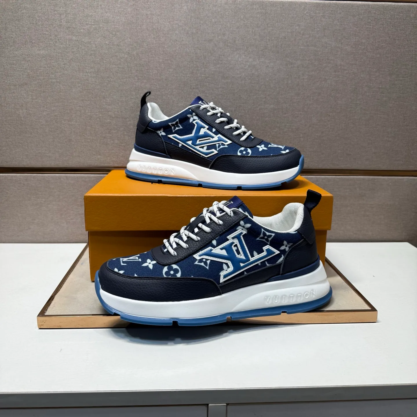 ⬛️Men's shoes 💰p442【LV～】Men's casual shoes 2025z cabinet sales simultaneously 🔶Size: 38-44#️⃣ 🔷3 colors🔜The upper is made of multi-material splicing➕Mesh lining, comfortable and breathable, sole: original comfortable and wear-resistant outsole, ⚠️real thing📱photographed🎬real thing is better📢📢📢